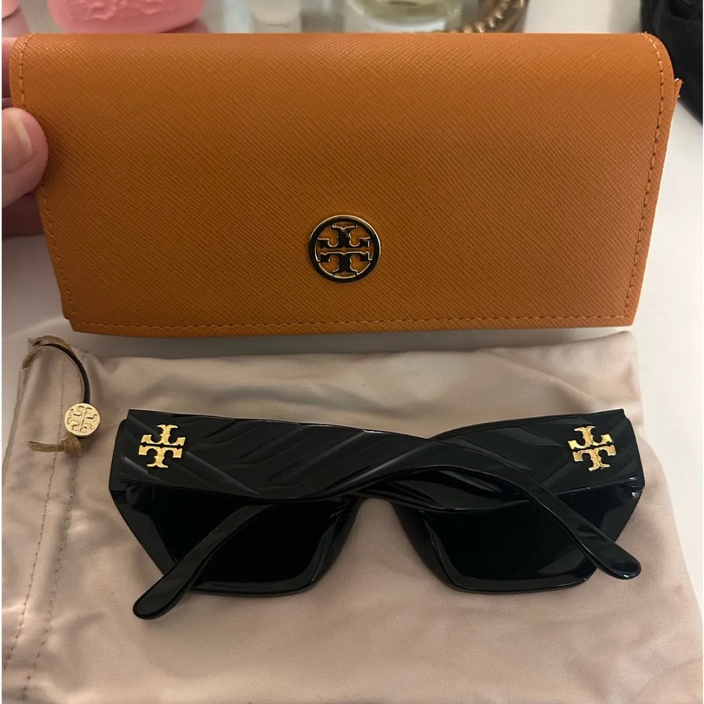 TORY BURCH Polarized Women's Black Squared Cat Eye Sunglasses - Picture 3 of 12